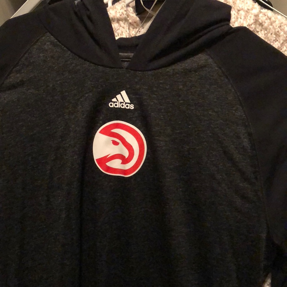 Adidas Atlanta Hawks lightweight hoodie